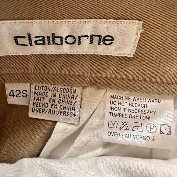 Claiborne Men’s Khakis. 42S Cuffed leg. Pleated front. - Picture 5 of 5